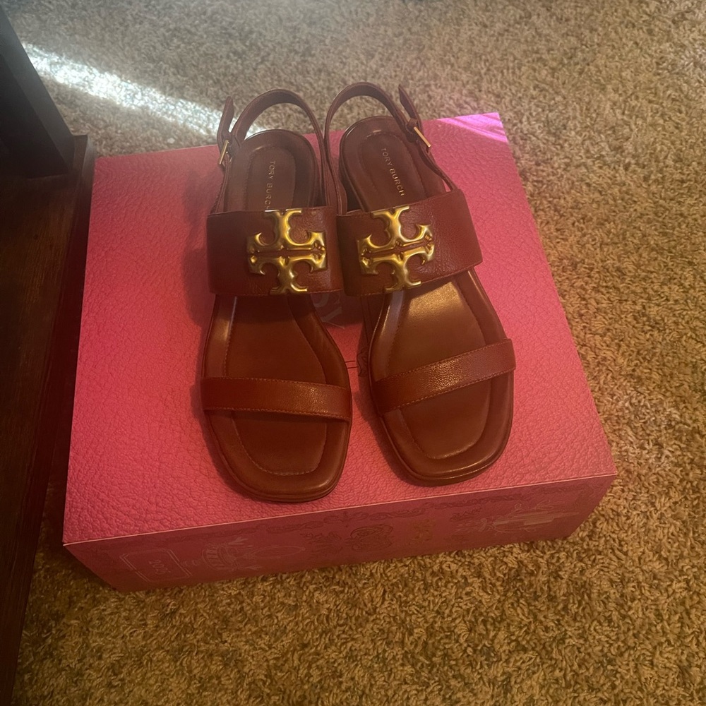 Tory Burch Reddish Brown Sandals with Gold Accent. Size 9